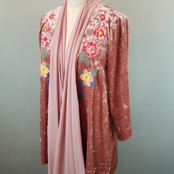 Andree by Unit Crushed Pink Velvet Floral Embroidered Cardigan Medium NEW - Picture 7 of 14